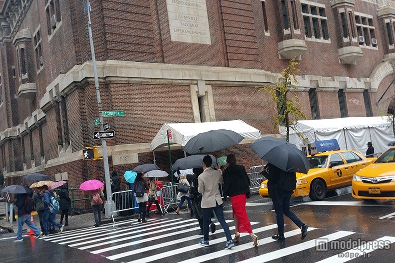 会場となった米ニューヨークのLexington Avenue Armory／撮影モデルプレス