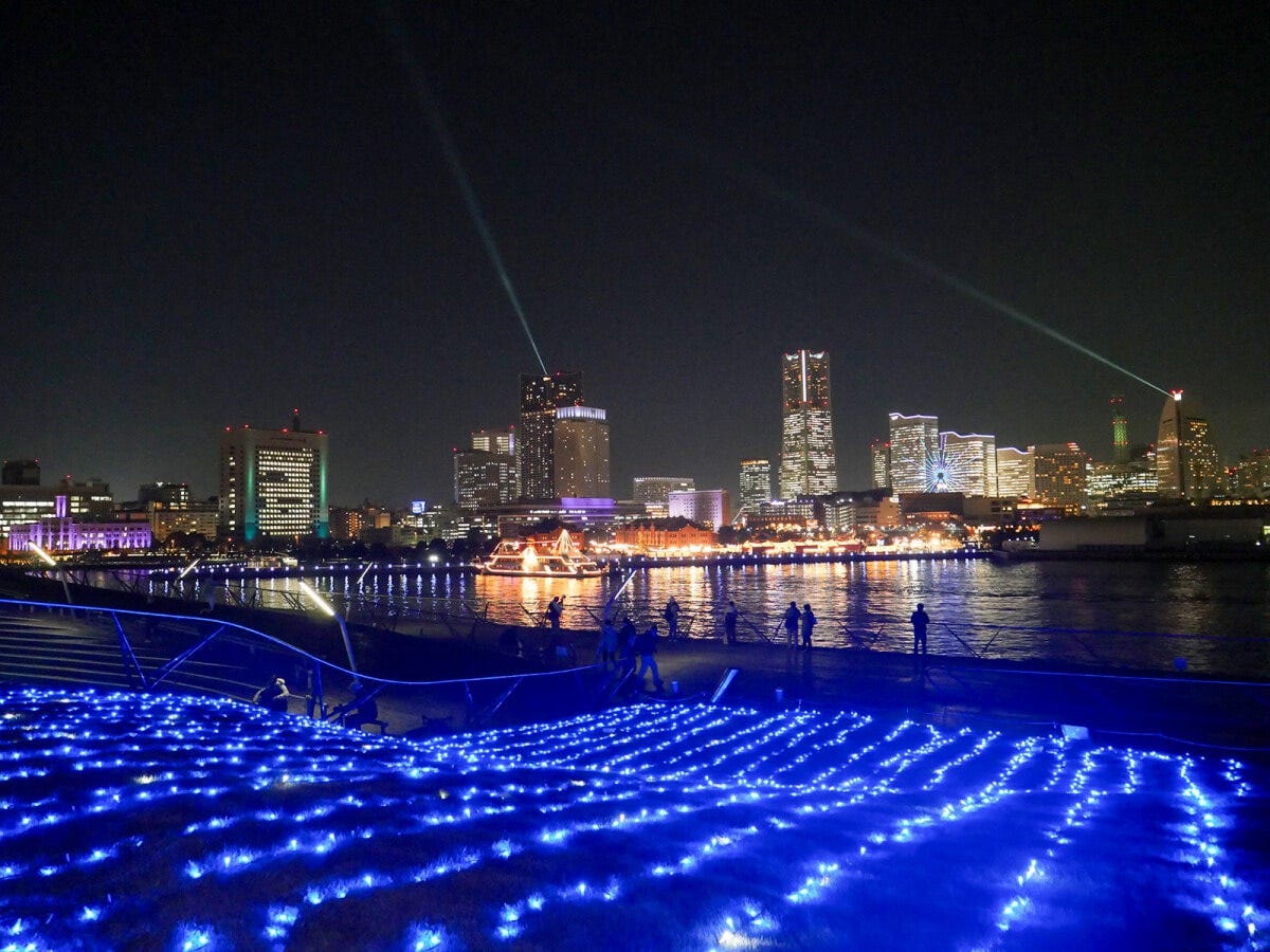 40施設が演出に参加する「ハイライト・オブ・ヨコハマ」は大さん橋からの鑑賞がおすすめ