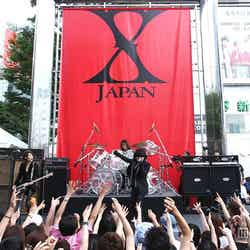 X JAPAN、新宿に突如降臨　初ゲリラライブで駅前騒然