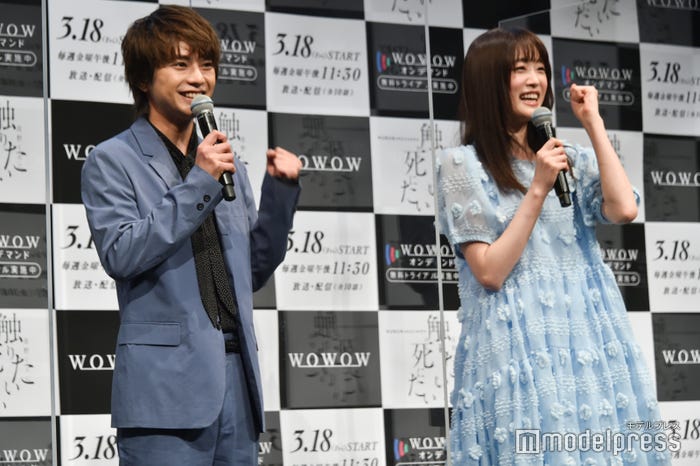 日本の“佐藤さん”と“高橋さん”に「頑張りましょう!」とエールを送る佐藤勝利、高橋ひかる (C)モデルプレス