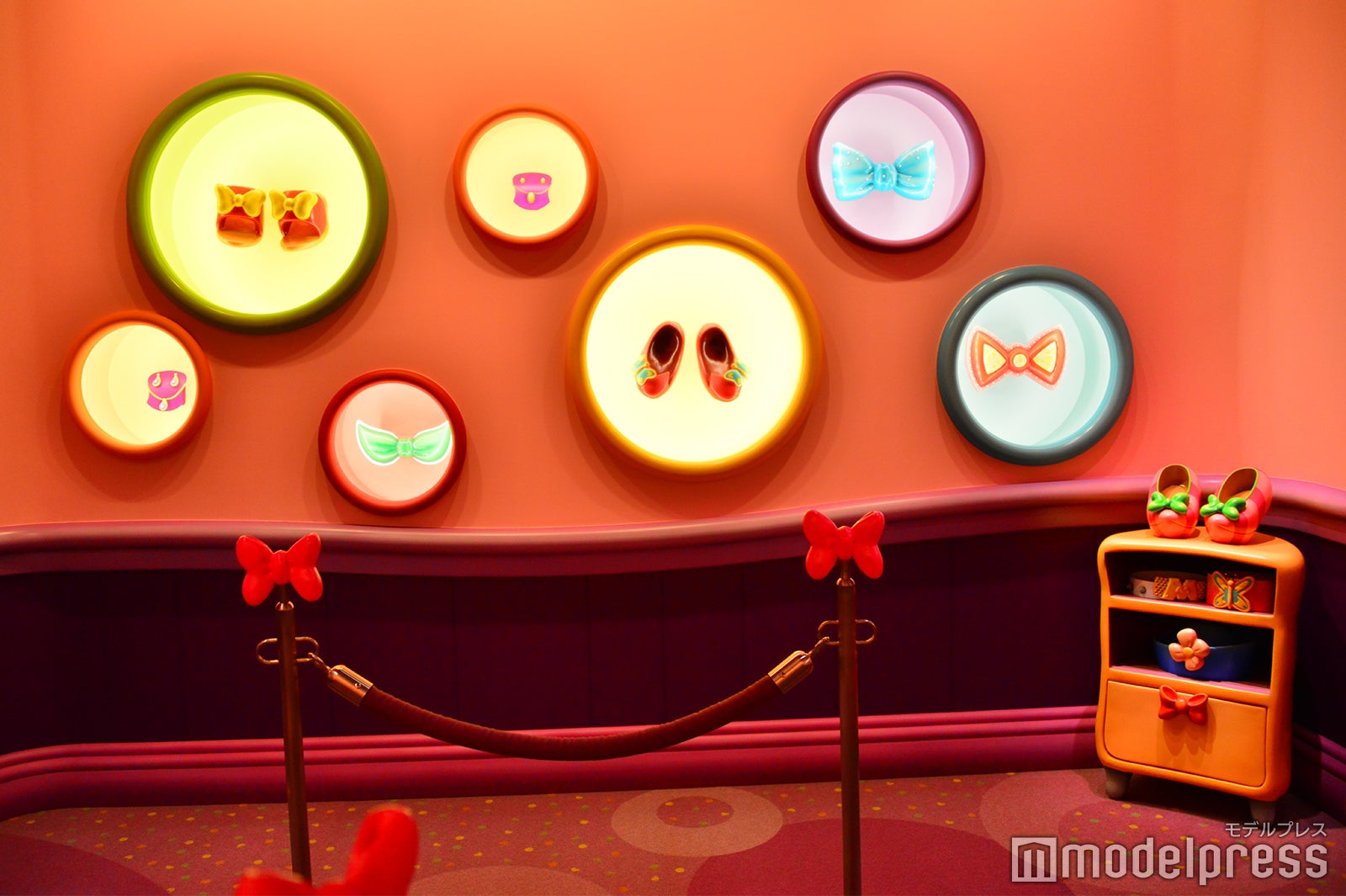 内観／「ミニーのスタイルスタジオ」（C）Disney