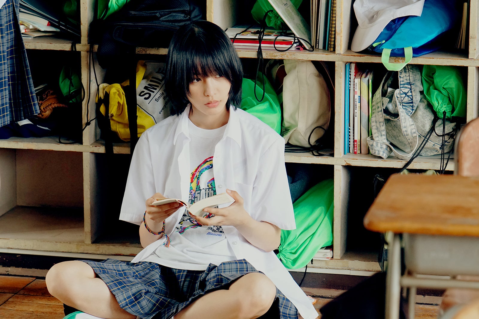 朴秀美を演じた南沙良（C）2026「万事快調」製作委員会