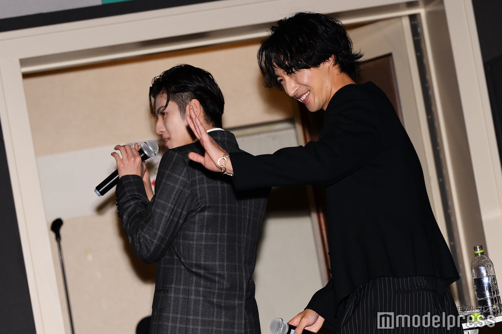 長谷川慎、古屋呂敏（C）モデルプレス