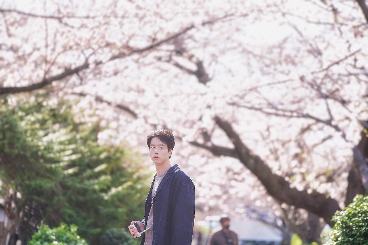 坂口健太郎（C）2022映画「余命10年」製作委員会 