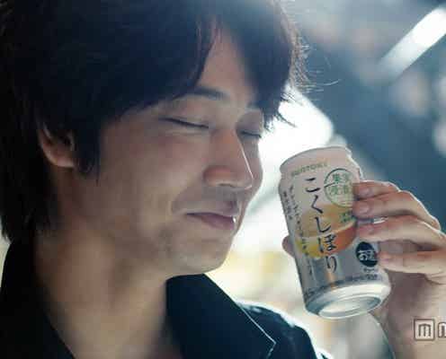 綾野剛の笑顔に“胸キュン” 演技を「しつ、こく」追求