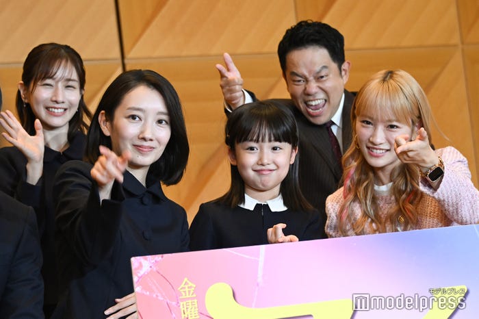 田中みな実、波瑠、池村碧彩、津田篤宏、川栄李奈(C)モデルプレス