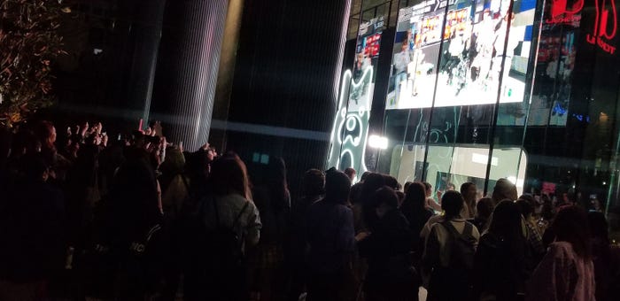 ATEEZの公開生放送を見守るファンの様子(提供写真)