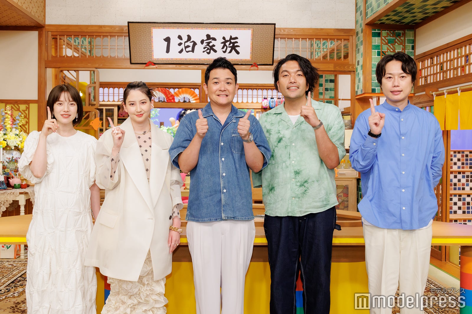 弘中綾香、河北麻友子、ノブ、見取り図（盛山晋太郎、リリー）（C）モデルプレス