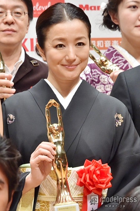 鈴木京香「自分がこんな風に動揺するとは」“あまりに大きな賞”受賞で感激