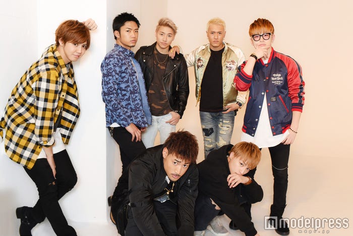 GENERATIONS from EXILE TRIBE(前列左から)片寄涼太、関口メンディー、白濱亜嵐(後列左から)数原龍友、小森隼、中務裕太、佐野玲於(C)モデルプレス