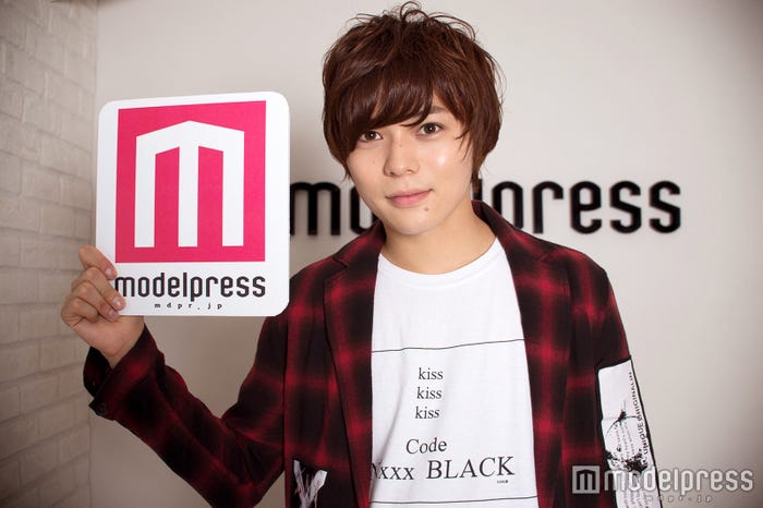 モデルプレスに来社! (C)モデルプレス