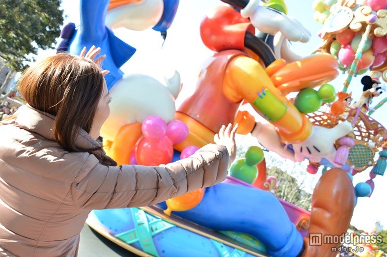 モデル：竹内渉