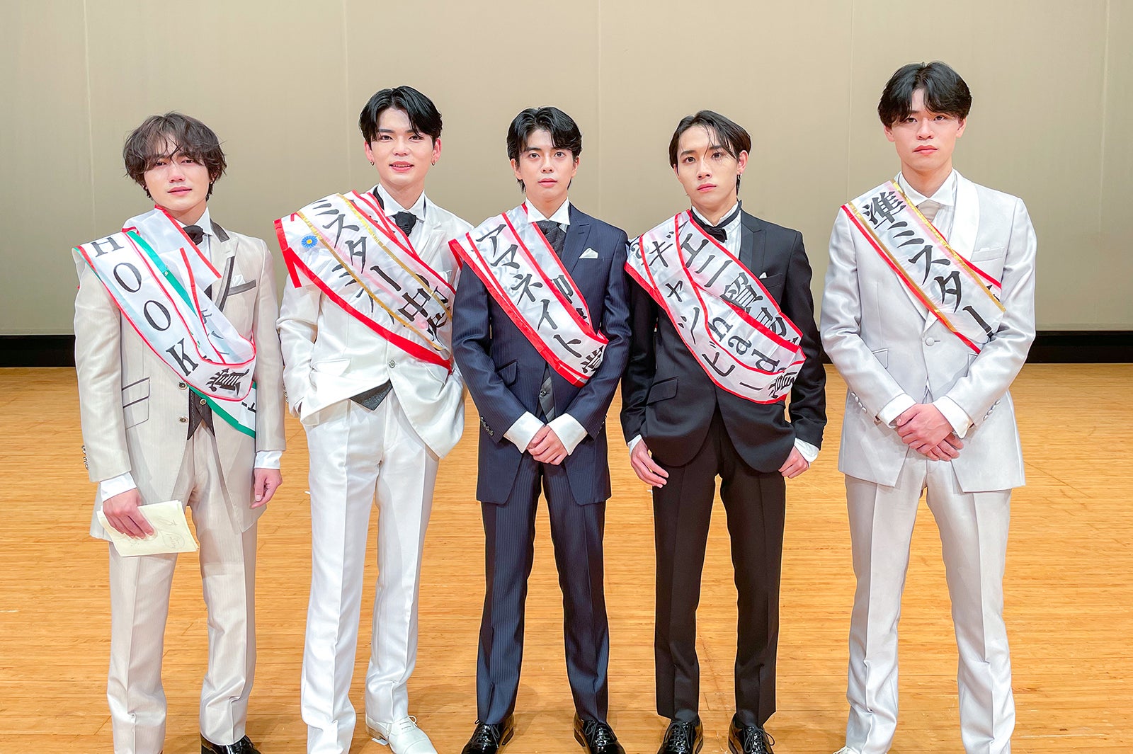 （左から）飛向晴日さん、柏木智貴さん、服部晃政さん、関野佑哉さん、田島利基さん／「ミスター中央2022」ファイナリスト（提供画像）