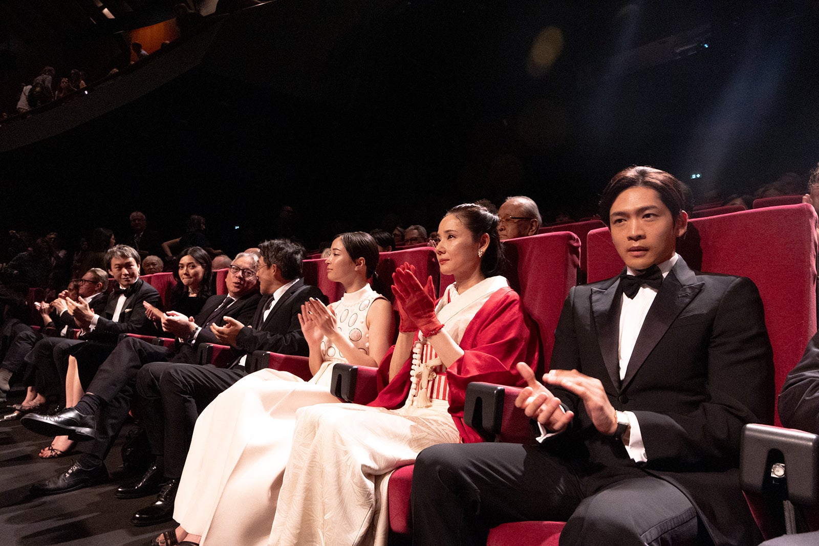 カンヌ映画祭公式上映上映後の様子（提供写真）