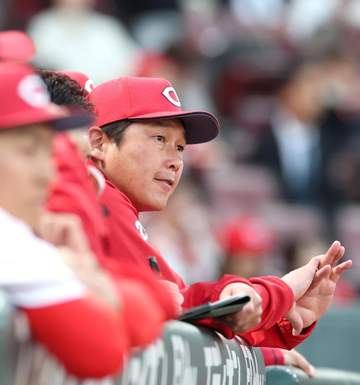 広島・新井貴浩監督「なかなか点を取るのが難しい状況。ベテランの力を借りようかなと」 秋山と野間の打撃を称賛【一問一答】