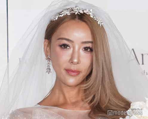 GENKING.、胸元大胆開きドレスで美バスト開放「リアルバービー」「スタイル良すぎ」と絶賛の声