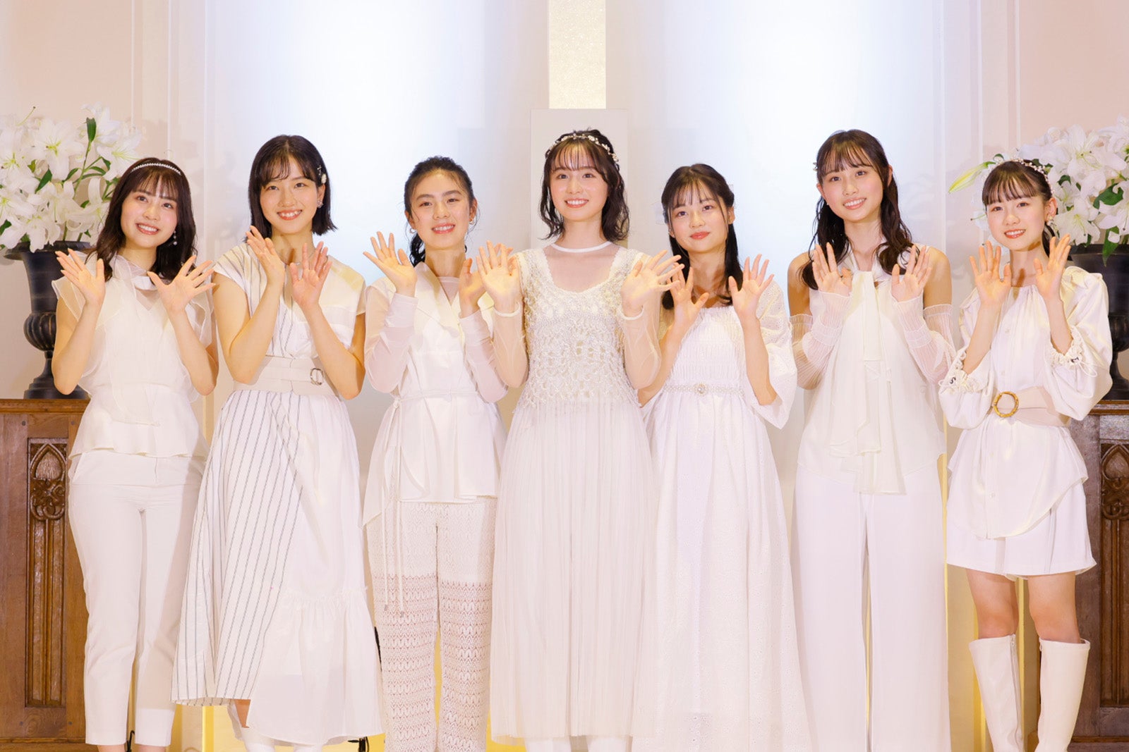 ブルーベリーソーダ（左から）大嵩愛花、大橋小春、馬越友梨、幸澤沙良、大平くるみ、田村藍、鈴木悠華／1st CD「天使が通る」デビューリリース記者発表より（提供写真）