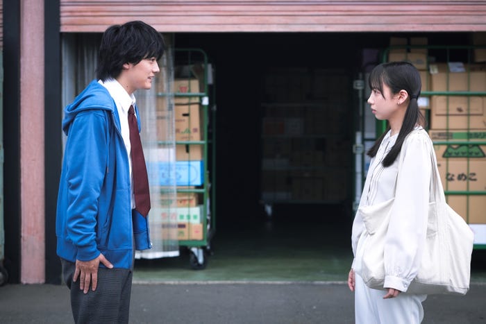 櫻井海音、齊藤京子「泥濘の食卓」第1話より(C)テレビ朝日