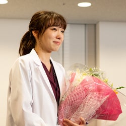 飯豊まりえが涙 「サイン」クランクアップで「本当に幸せな時間でした」