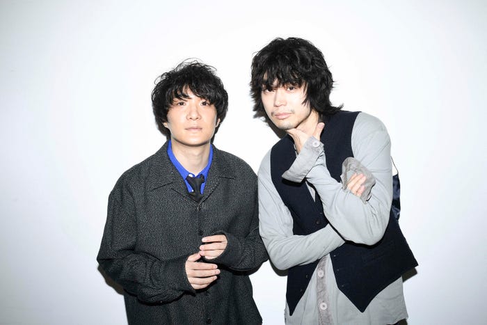 石崎ひゅーい、菅田将暉(提供写真:小学館)