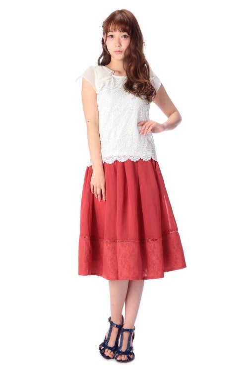 裾レースSummerスカート「JugeETTA」6,480円（税込）
