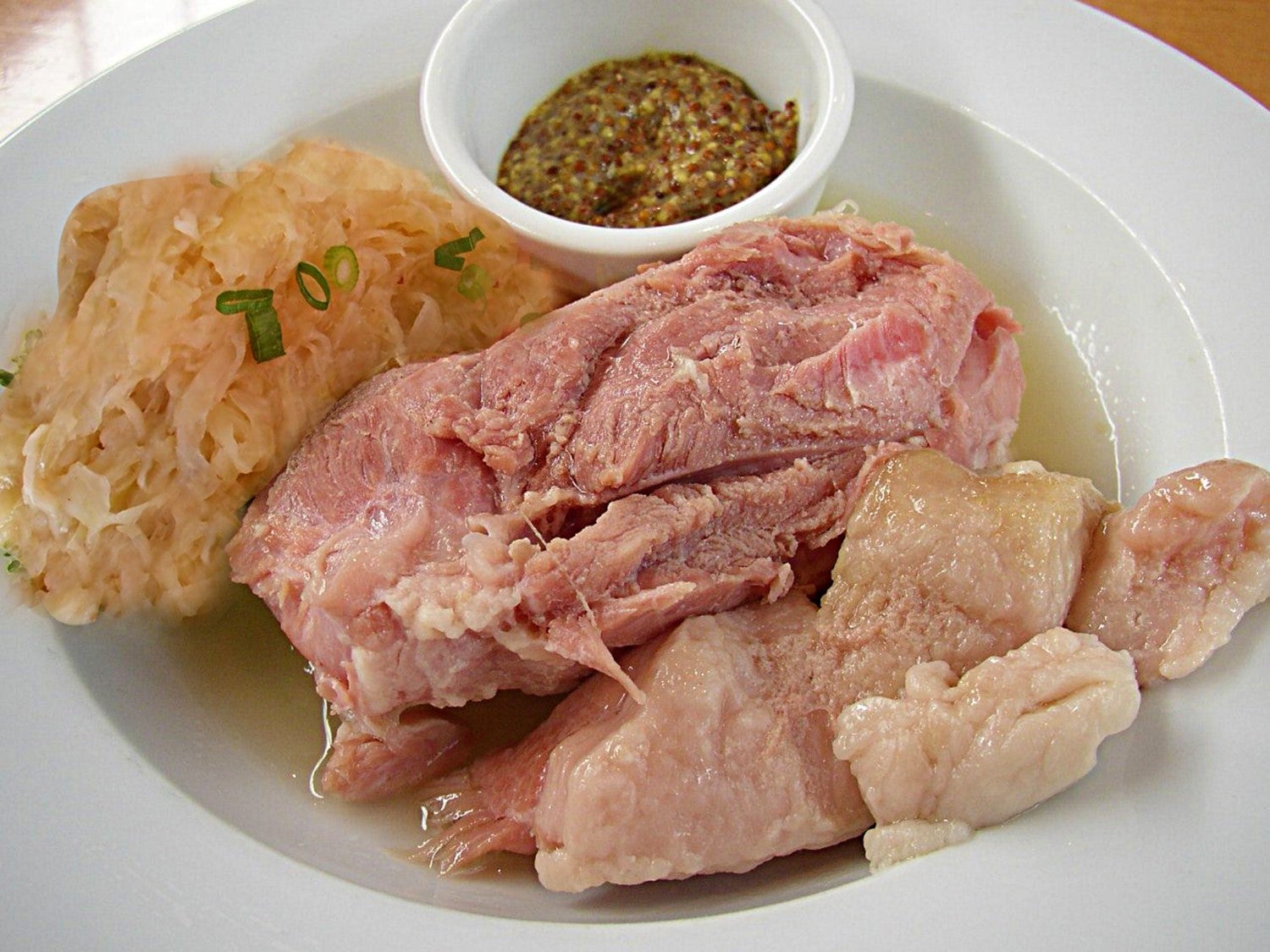 アイスバイン／画像提供：横浜赤レンガ