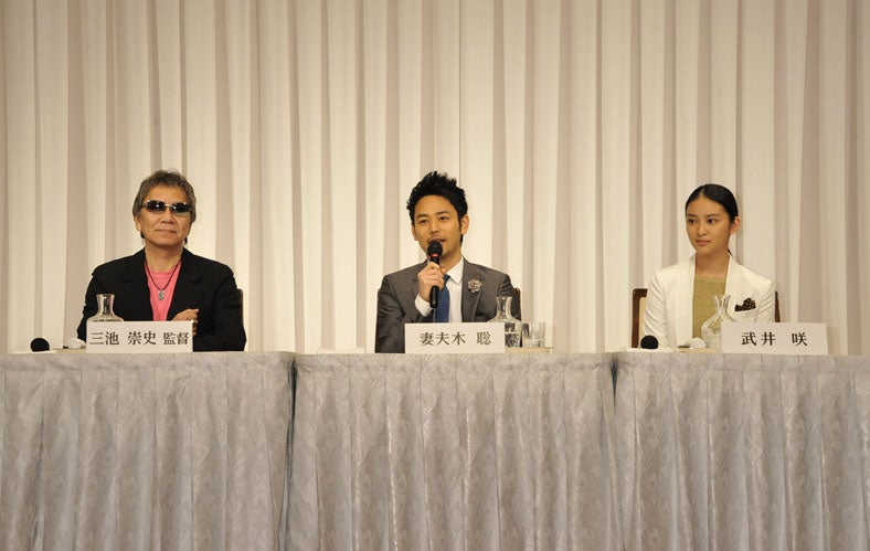 武井咲、ミニスカで映画初出演を報告　妻夫木聡も絶賛