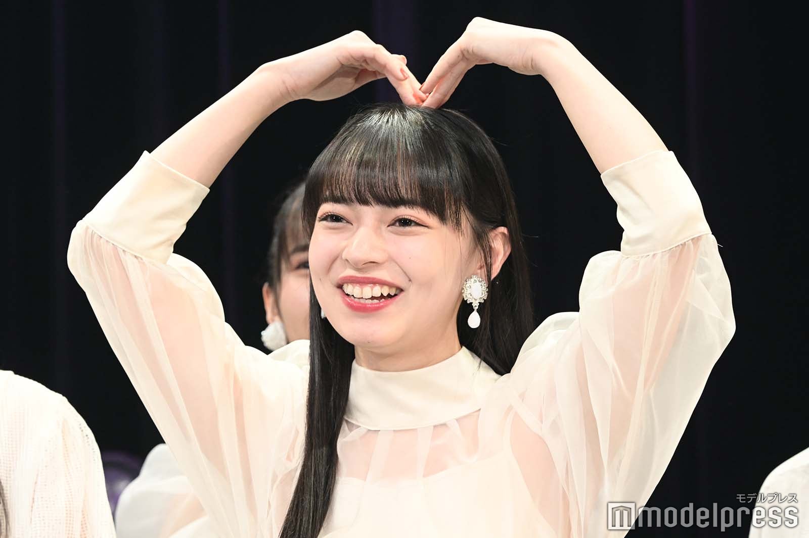 上國料萌衣（C）モデルプレス