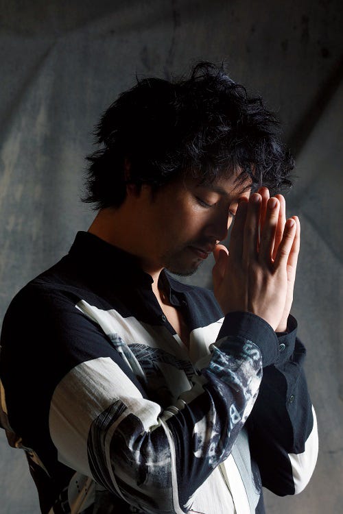 斎藤工×LESLIE KEE SUPERフォトマガジン「Journey」(画像提供:東京ニュース通信社刊)