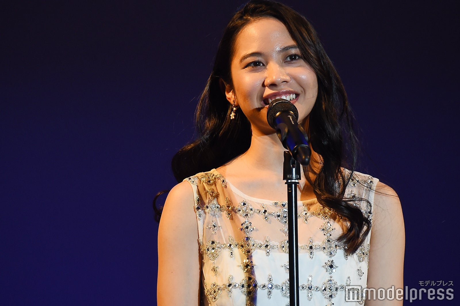 屋比久知奈 （C）モデルプレス