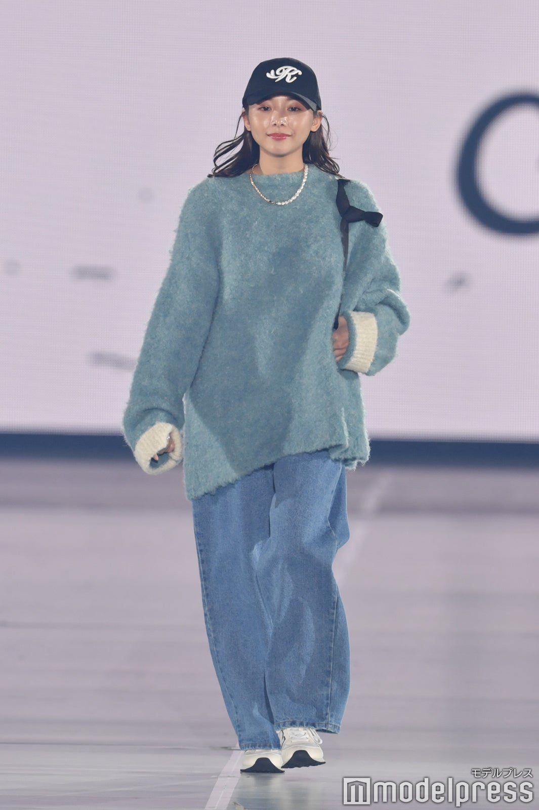 画像2/10) 元E-girls稲垣莉生、圧巻美貌にうっとり 自然体な姿に支持