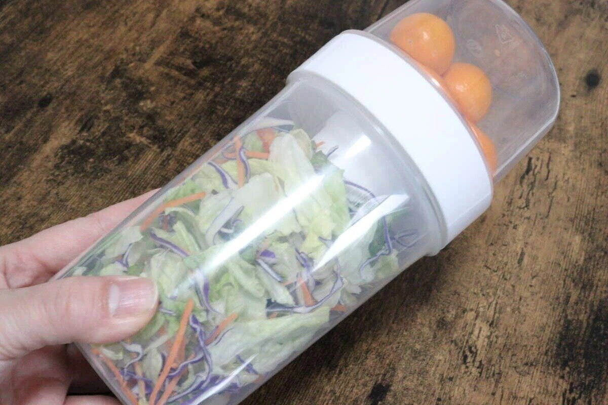 ダイソー　サラダボックス（二段式）　使用例