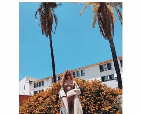 ローラ、美バストくっきりヌーディーカラーコーデに反響「ドキッとした」「刺激的」