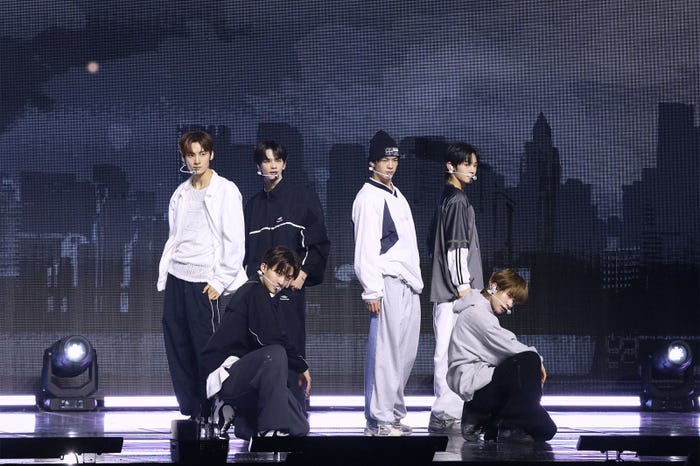 TWS(P)&(C)PLEDIS Entertainment