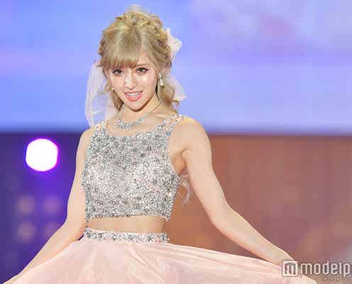 “最強腹筋美女”ゆんころ、引き締まった美ボディで視線独占<関コレ2018S/S>