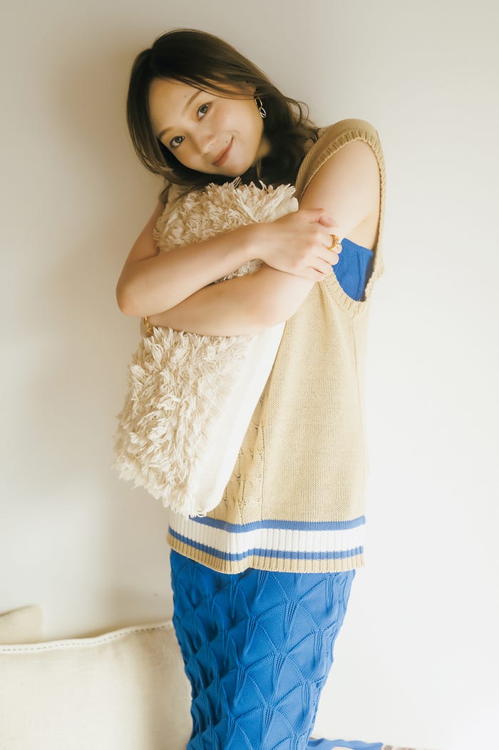 梅澤美波「モデルプレスカウントダウンマガジン vol.7」より(東京ニュース通信社/11月9日発売)