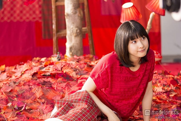 土屋太鳳/CMメイキング風景