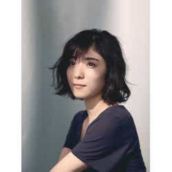 モデルプレス - 松岡茉優「自分でも見たことの無い表情」 すっぴん素肌撮影で明かされた、揺れる思いとは