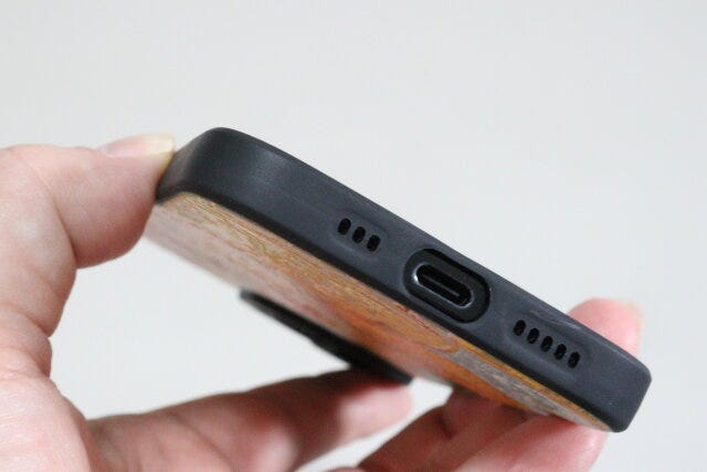 iP15／14用ケース　立体印刷　ひまわり　充電口