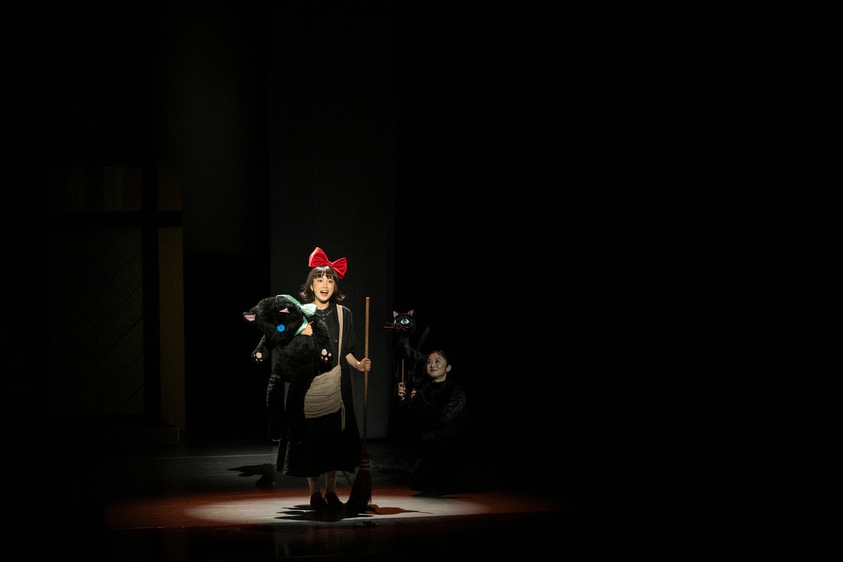ミュージカル「魔女の宅急便」マカオ公演の様子（提供写真）