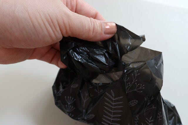 セリア　トイレにペタッとサニタリー袋