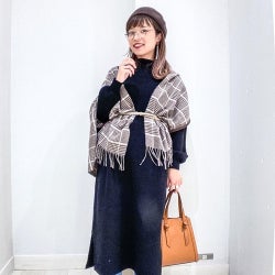 春の装いは大判ストールをコーデにプラス【2021】トレンドの色や巻き方って?