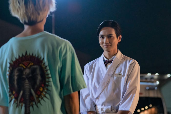 (左から)奥野壮、吉野北人 (C)「トーキョー製麺所」製作委員会・MBS