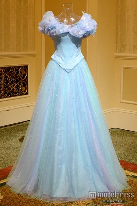 展示されたシンデレラのドレス