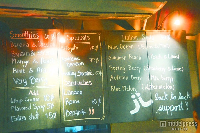 ソーダやスムージーなど、コーヒー以外のドリンクも充実