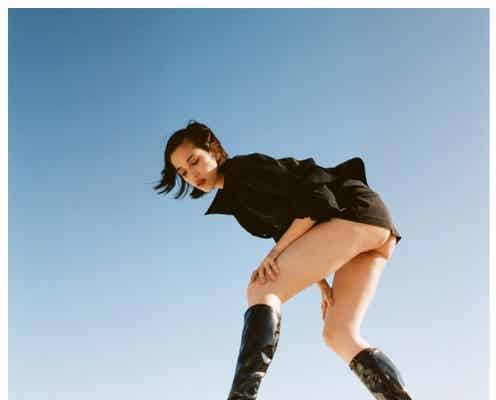 水原希子、ヒップあらわなSEXYショット公開 超ミニスカで「際どい」「攻めてる」の声