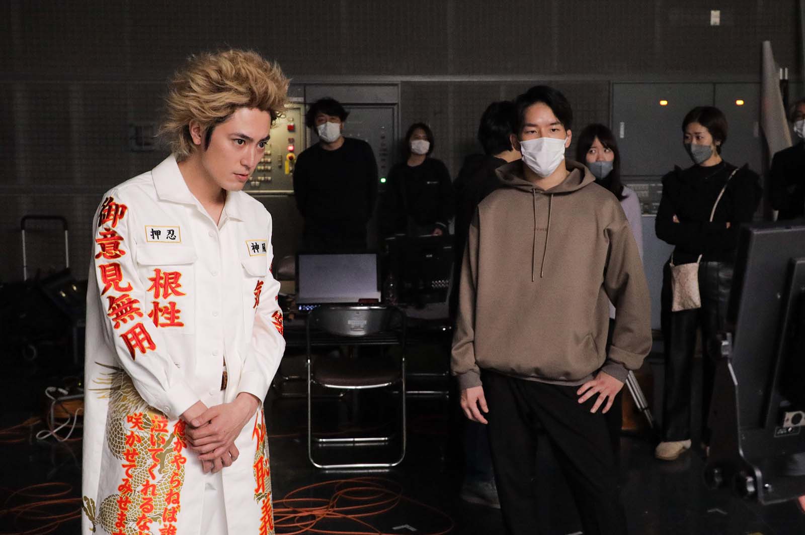 間宮祥太朗、朝倉海選手（C）フジテレビ