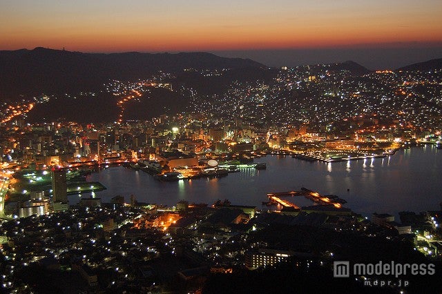 長崎・稲佐山からの夜景／photo by Marufish