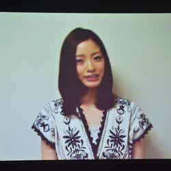 ビデオレターでメッセージを寄せた上戸彩