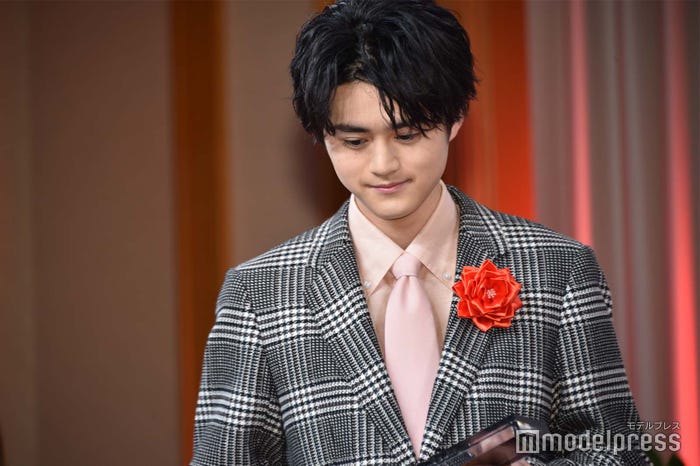 鈴鹿央士(C)モデルプレス